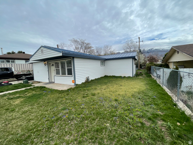 828 N VALERIA DR, Layton UT 84041