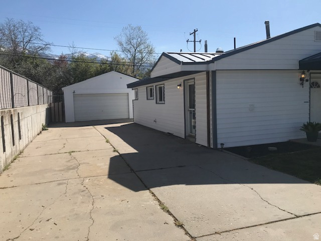 828 N VALERIA DR, Layton UT 84041