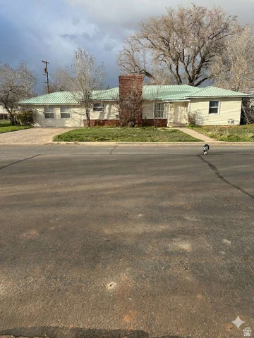 102 CONTINENTAL ST, Blanding UT 84511