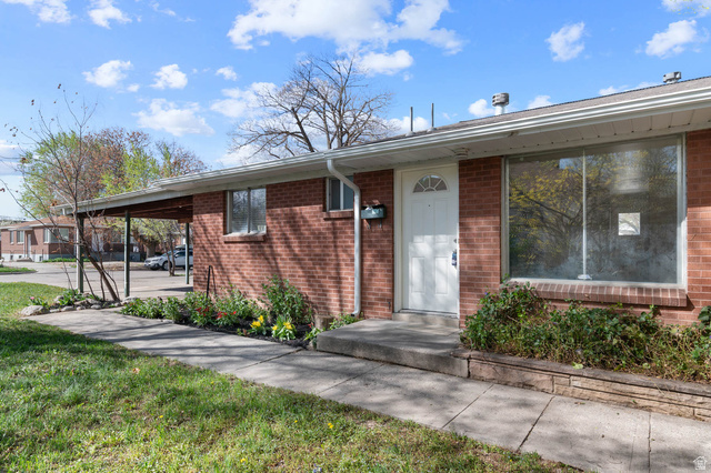 1225 E Zenith Ave
                     MLS #2146550