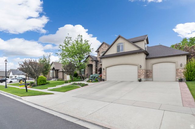1733 N Lyndi Ln
                     MLS #2146631