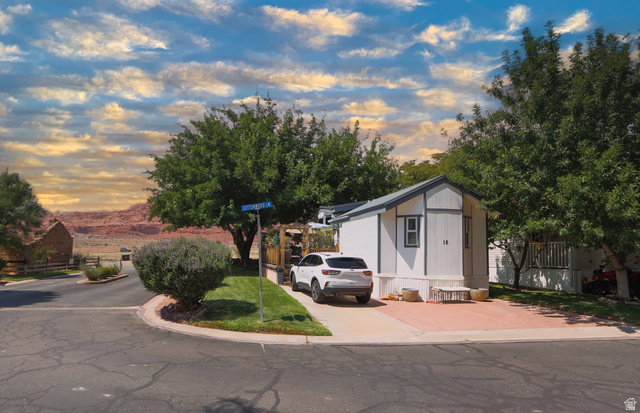 Main photo for 15  Cottonwood Ln