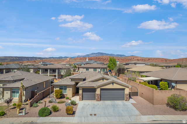 529 E Dry Ln
                     MLS #2146794