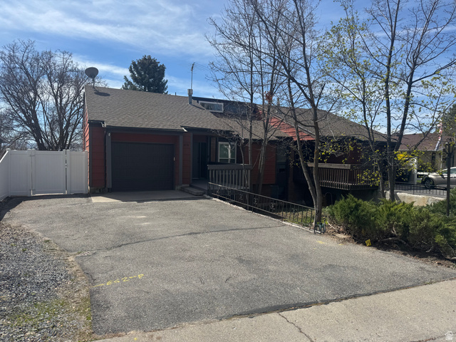 1054 LAMPLIGHTER DR, Logan UT 84321