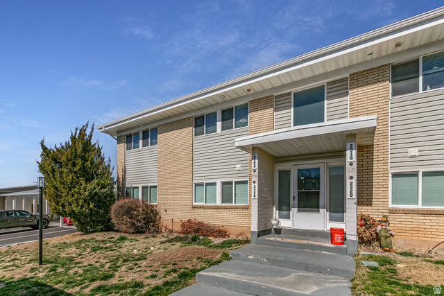 2324 W CHATEAU DR, Roy UT 84067