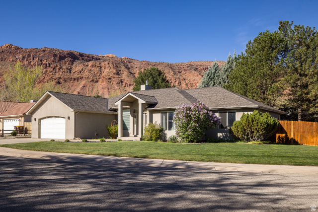 480  Cottonwood Ln
                     MLS #2147082