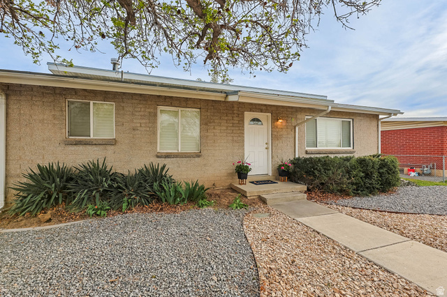 325 W PRINCETON DR, Midvale UT 84047