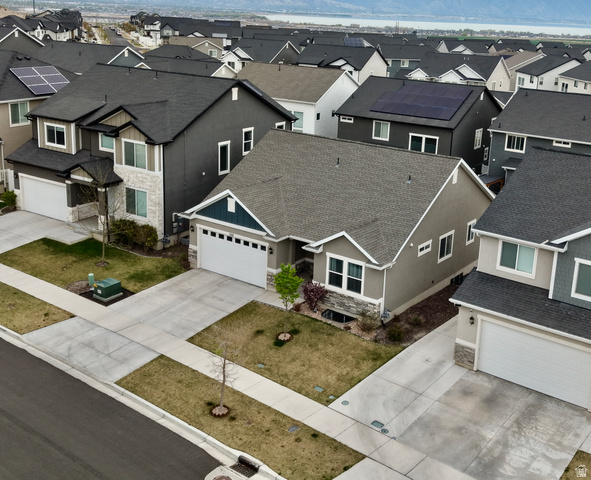 128 N Foxmoor Way
                     MLS #2147323