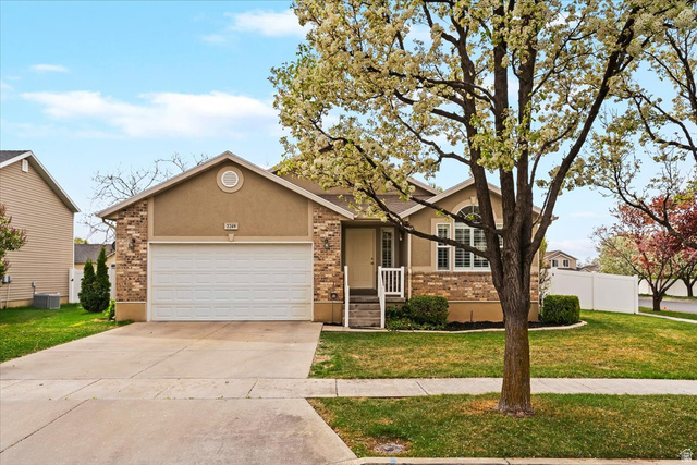 2249 W CRAIG LN, Syracuse UT 84075