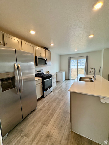 1051 MERCHANT RD, Saratoga Springs UT 84043