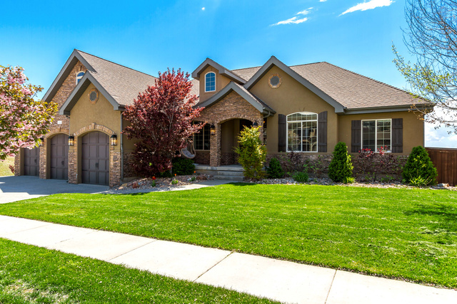 5009 N RAVENCREST LN, Lehi UT 84043