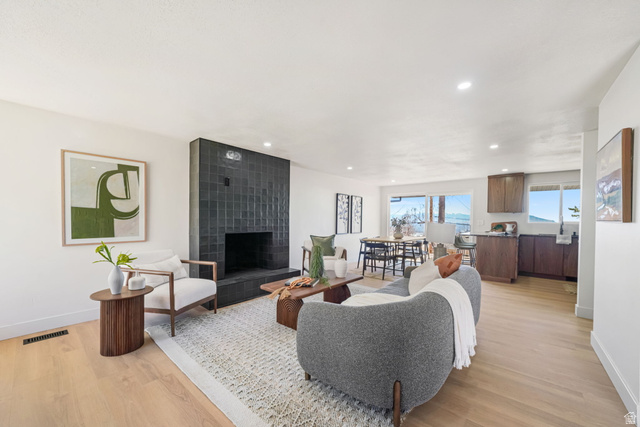 3520 S Fleetwood Dr
                     MLS #2147666