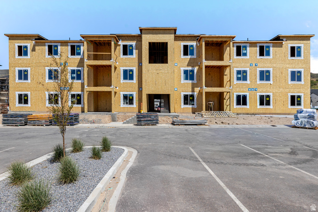 4727 S 690 W #w304
                     MLS #2147716