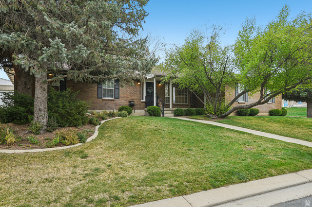 11243 S BLAKE CIR, South Jordan UT 84095