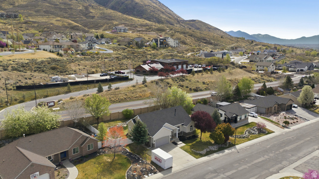 Property in Cedar Hills - View 45