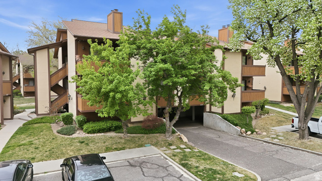 Main photo for 6869 S Countrywood Cir #8d