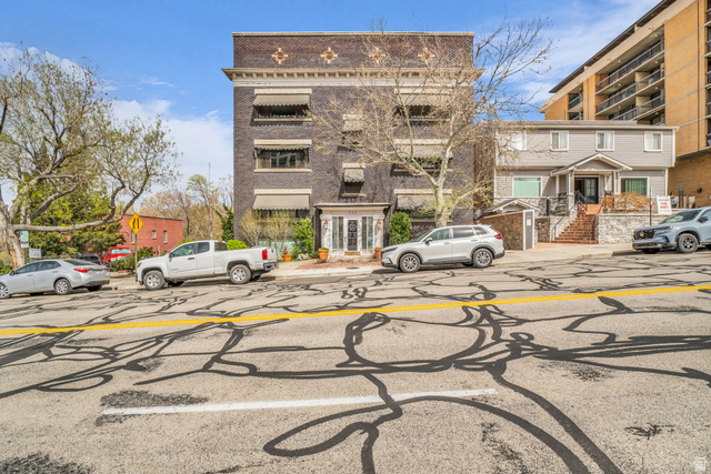 125 E 1st Ave #303
                     MLS #2148049