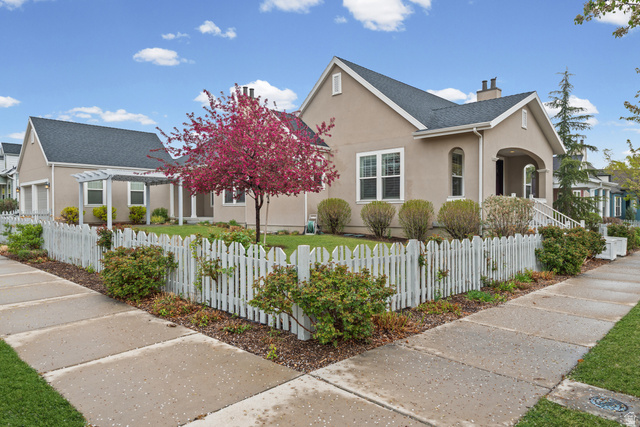 4956 W Black Twig Dr
                     MLS #2148090