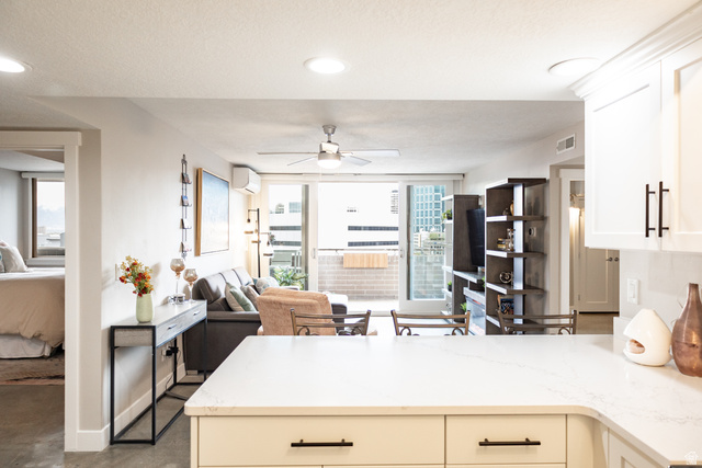 230 E Broadway  #1005
                     MLS #2148102