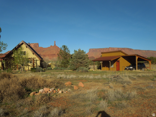 Main photo for 139 E Buchanan Ln #139