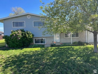 1724 N GREGORY DR, Layton UT 84041