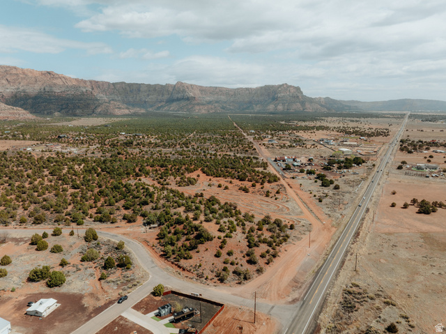 1933 S CANYON DR, Apple Valley UT 84737