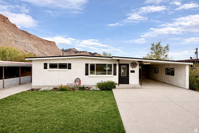 5 S 3RD AVE, Helper UT 84526