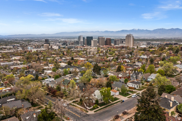 382 E 7th Ave
                     MLS #2148727