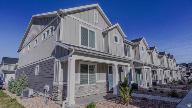 1439 S 3600 E
                     MLS #2148789