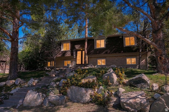 2555 E CHALET RD, Cottonwood Heights UT 84093