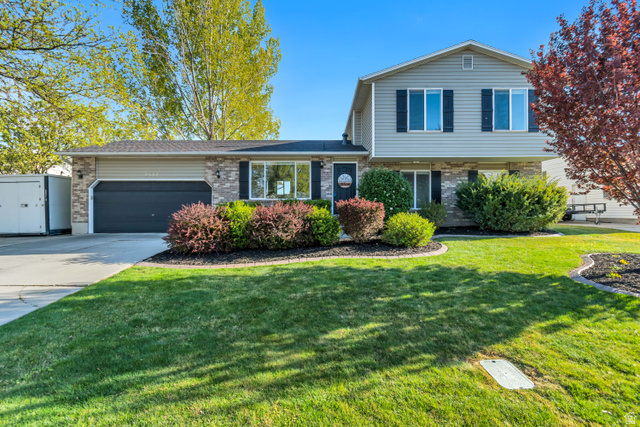 2587  Silver Creek Dr
                     MLS #2149141