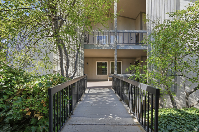 5835 S Waterbury Dr #i
                     MLS #2149219