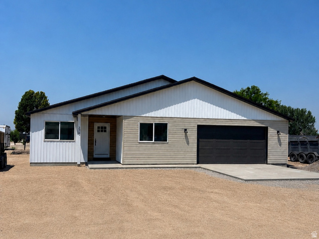 376 S Maple Dr
                     MLS #2149317