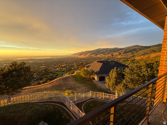 3252  Sunset Hollow Dr
                     MLS #2149366