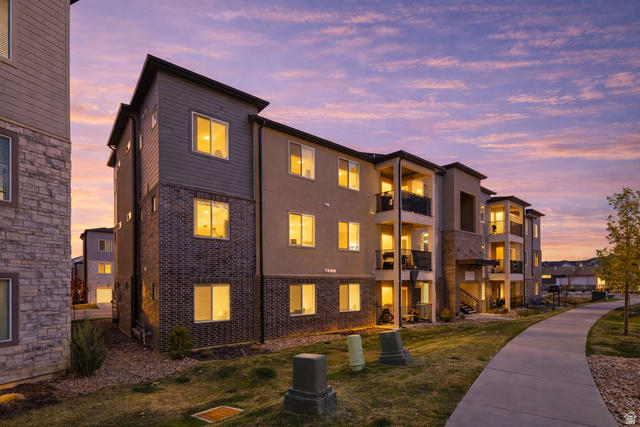 13528 S Commodus Dr #301
                     MLS #2149386