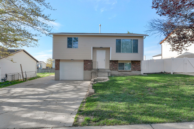 5125 W Loomis Ln
                     MLS #2149403