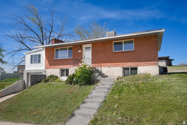 2466 W 5075 S, Roy UT 84067