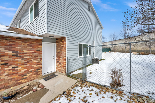 7873 S Chadbourne Dr B