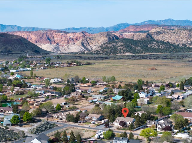 8375 N Diamond Valley Dr
                     MLS #2149843