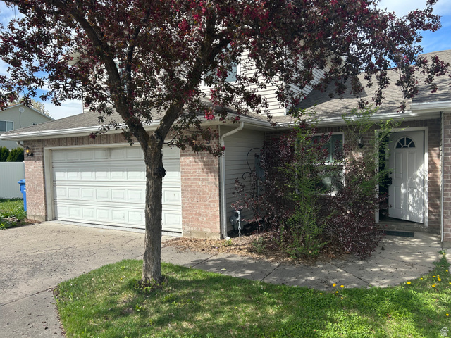 Main photo for 432 W Spring Ln