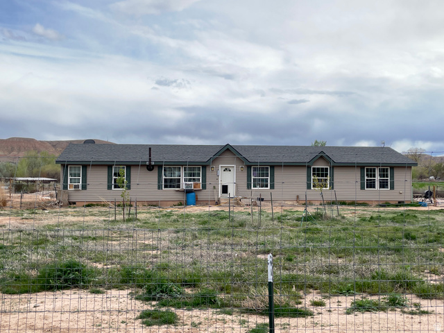240 E HORSESHOE BEND RD, Vernal UT 84078