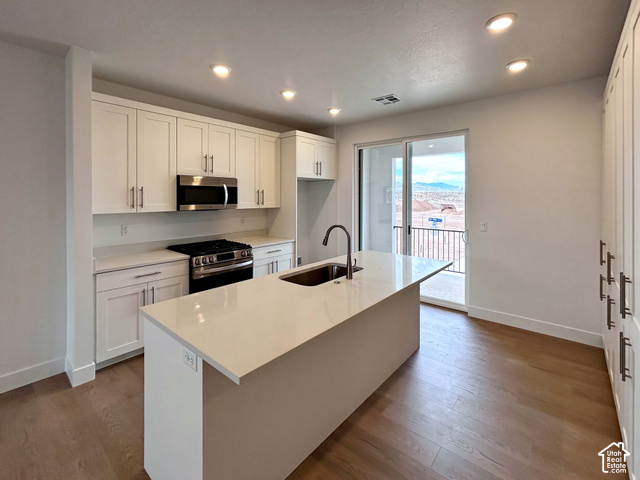 907 W Gold Ridge Lane
                     MLS #2150194