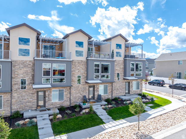 1308 VILLAGE GREEN TRL, Park City UT 84098