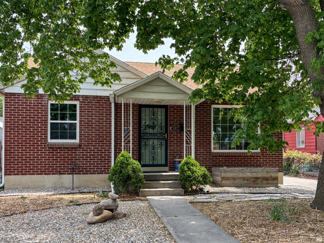 956 N Victoria Way
                     MLS #2150218