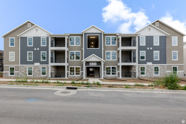 6687 W Twin Rocks Ln #e304
                     MLS #2150651
