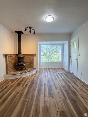 1035 W Main St
                     MLS #2150692