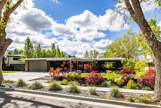 2070 E Browning Ave
                     MLS #2150949