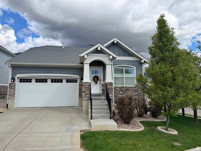 1073  Blackstone Dr
                     MLS #2150956