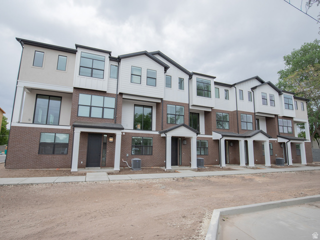 948 E Grape Ivy Way #102
                     MLS #2151011