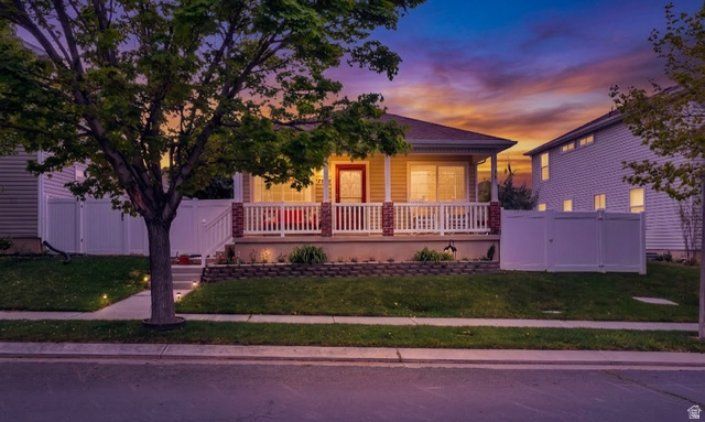 7909 N Weeping Ash Way
                     MLS #2151031